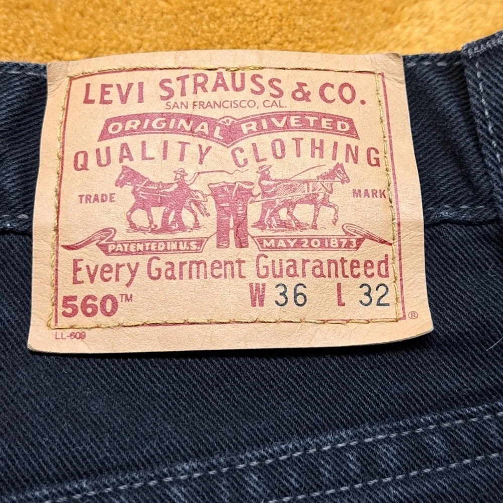 Vintage Levi's 560 Black Jeans Mens 36x32 loose Fit Tampered Baggy Denim USA 90s